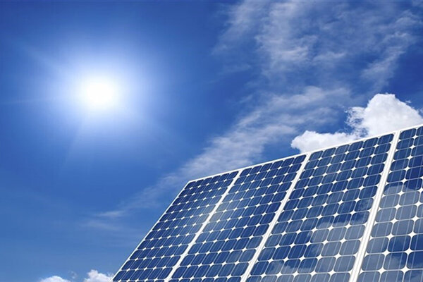 انرژی‌های پاک شهری در خدمت تابستان گرم قم / گسترش مزرعه‌های خورشیدی در عرصه‌های شهری